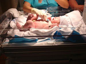 800px-Newborn_checkup