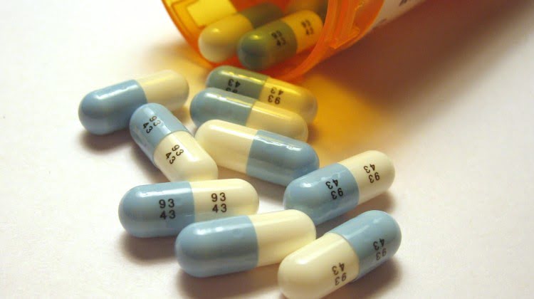 Prozac_pills_cropped