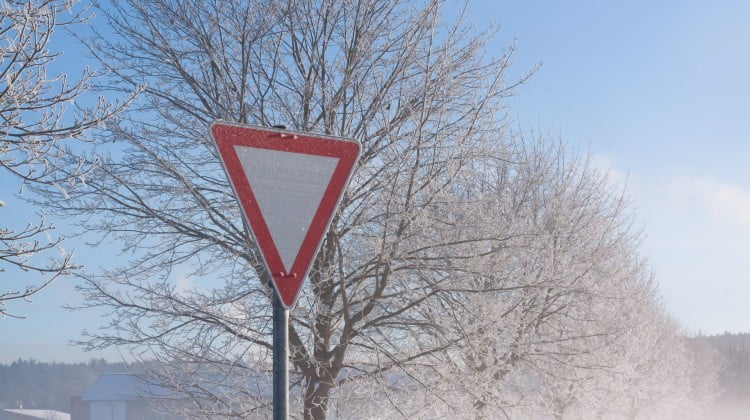 traffic-sign-622982_1920
