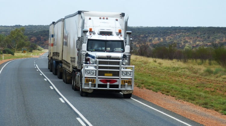 semi-trailers-534577_1920