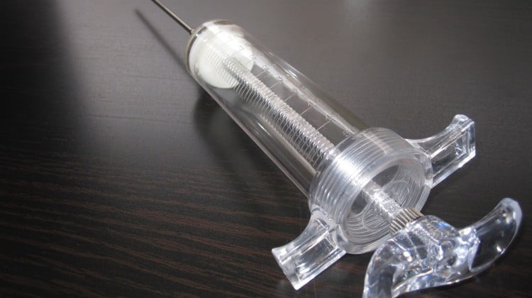 syringe-1211173_1920