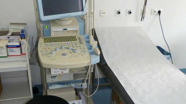 doctor-233548_1920