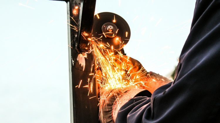 sparks-383037_1920