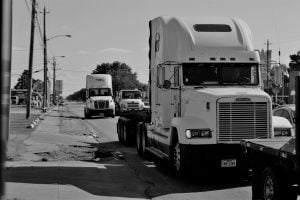 trailer-truck-2825248_1920