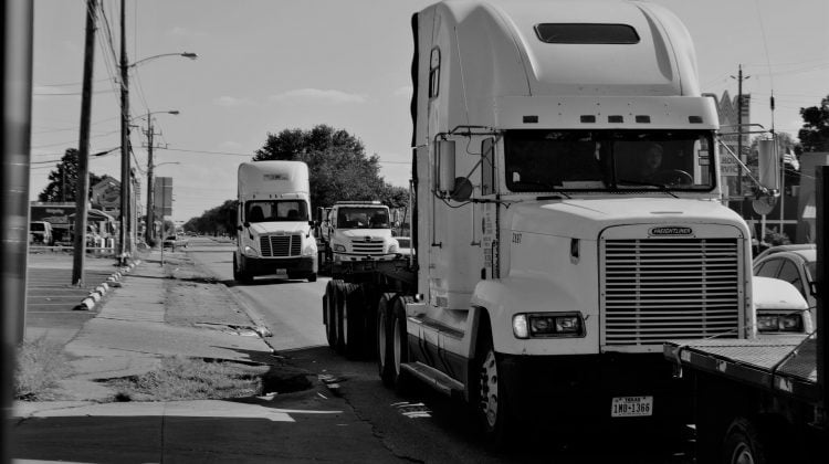 trailer-truck-2825248_1920