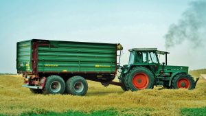 tractor-855940_1920