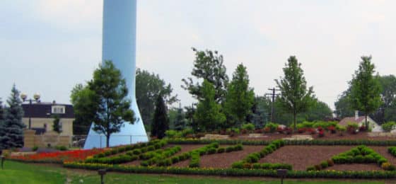 cropped-oak-lawn.jpg